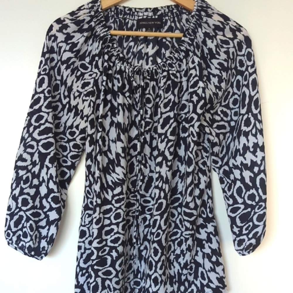 Jones New York Blue and White Relaxed Blouse